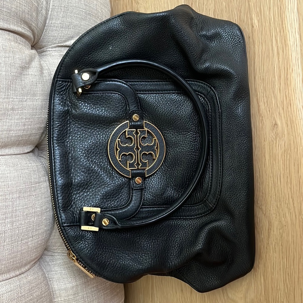 Tory Burch - under arm or hand purse